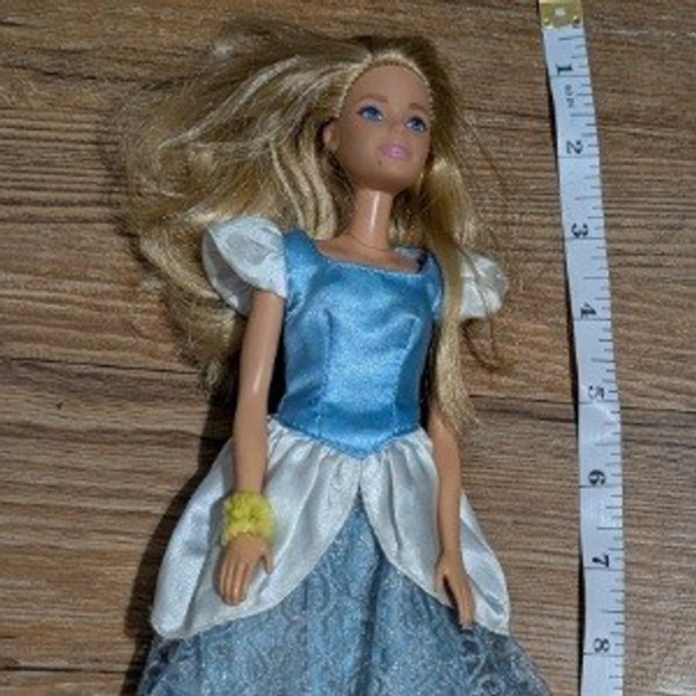 Mattel Barbie Doll 2013 Disney Princess Cinderella Blue Gown Blonde Hair 11.5"